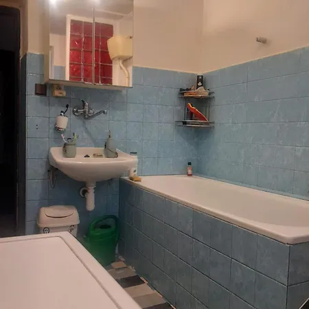 Big House With Beautiful View, Gym,bbq Garden And Own Parking