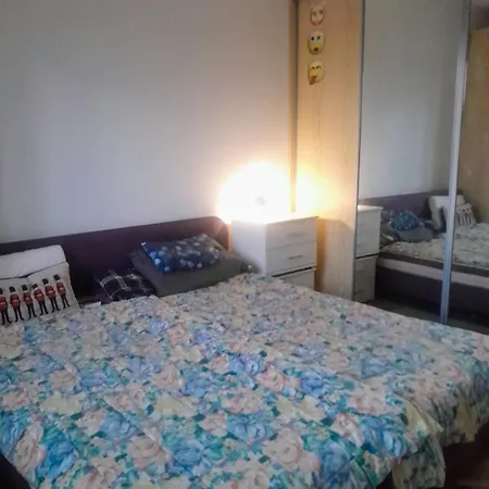 Big House With Beautiful View, Gym,bbq Garden And Own Parking *