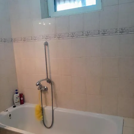 Villa Big House With Beautiful View, Gym,bbq Garden And Own Parking